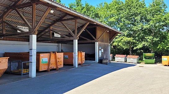 Das Foto zeigt den Wertstoffhof der Gemeinde Eiselfing in Hafenham
